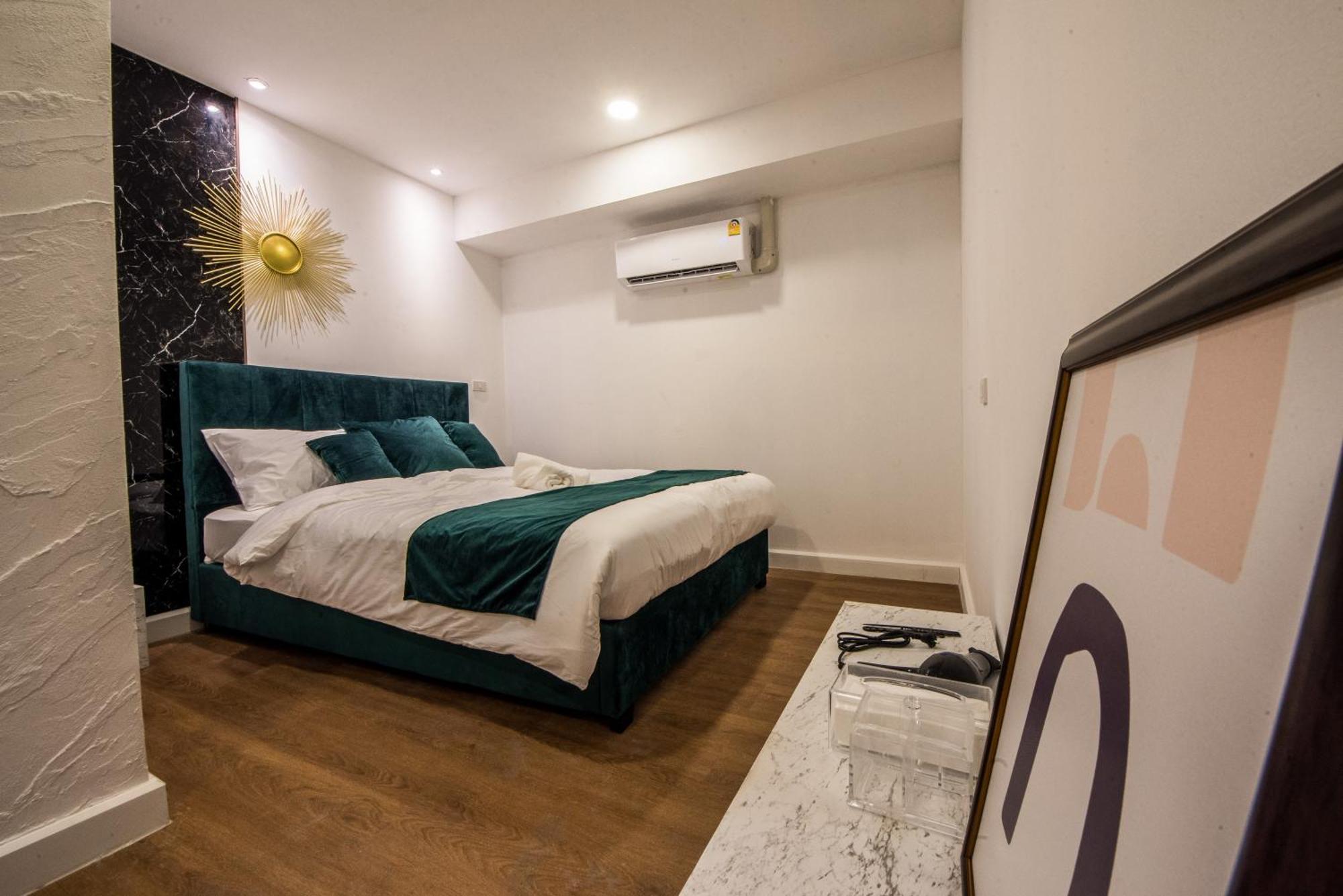 Theme Boutique Hotel Bangkok Makkasan Habitación foto